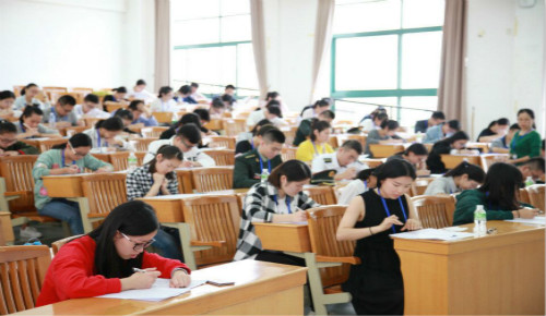 威廉希尔WilliamHill员工在第五届全国医药院校药学/中药学专业老员工实验技能竞赛中取得优异成绩